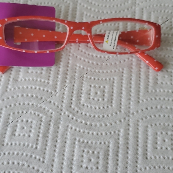 NON-PRESCRIPTION READING GLASSES  👓 - Picture 3 of 3